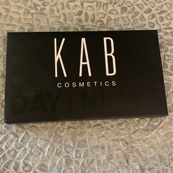 KAB Cosmetics Day & Night Eyeshadow Palette - Picture 2 of 3